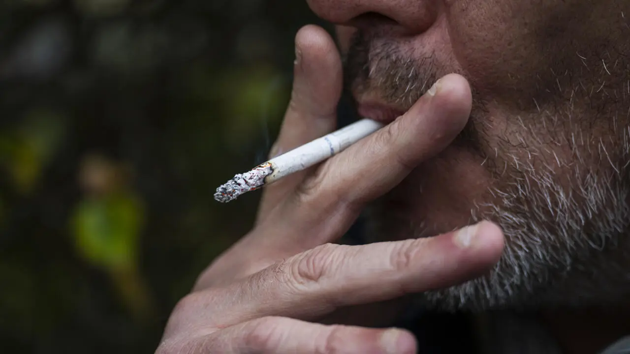 EU moves to ban smoking and vaping in outdoor spaces